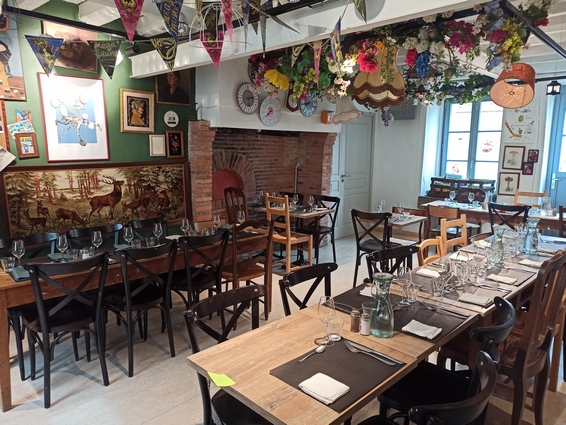 location bistrot le cerf à 3 pattes